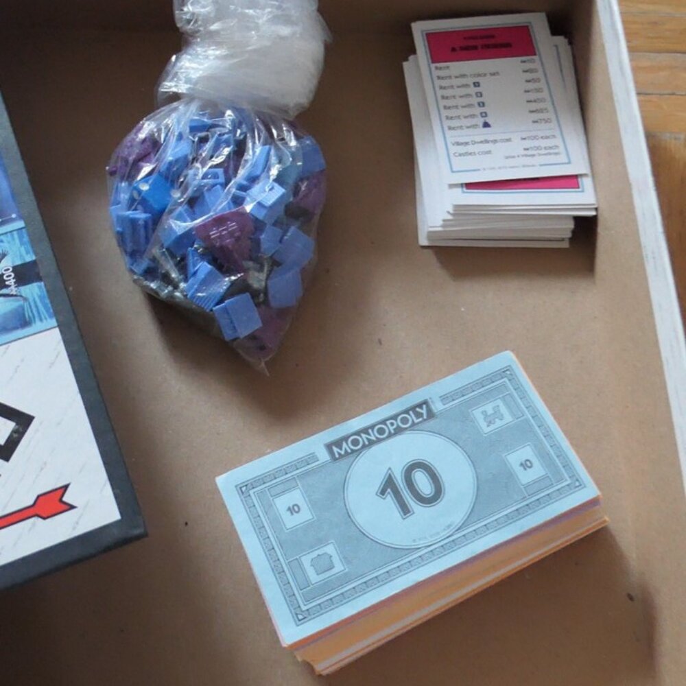 Frozen 2 Monopoly - Picture 5 of 5
